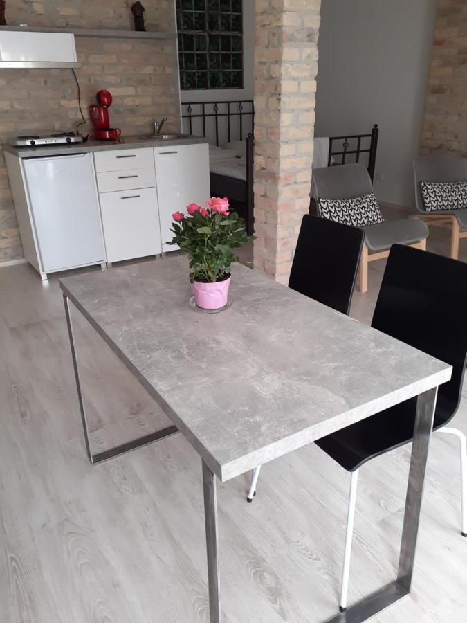 Appartamento Flora Novi Sad Esterno foto