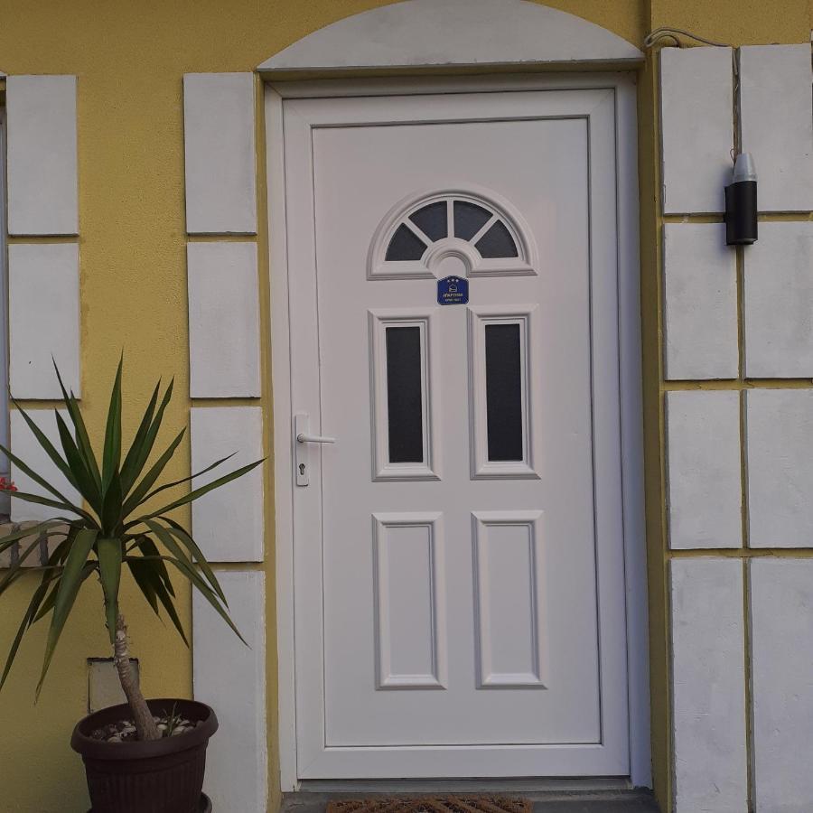 Appartamento Flora Novi Sad Esterno foto